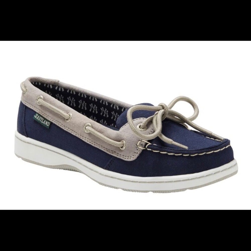 Women’s New York Yankees Eastland Boat Shoes